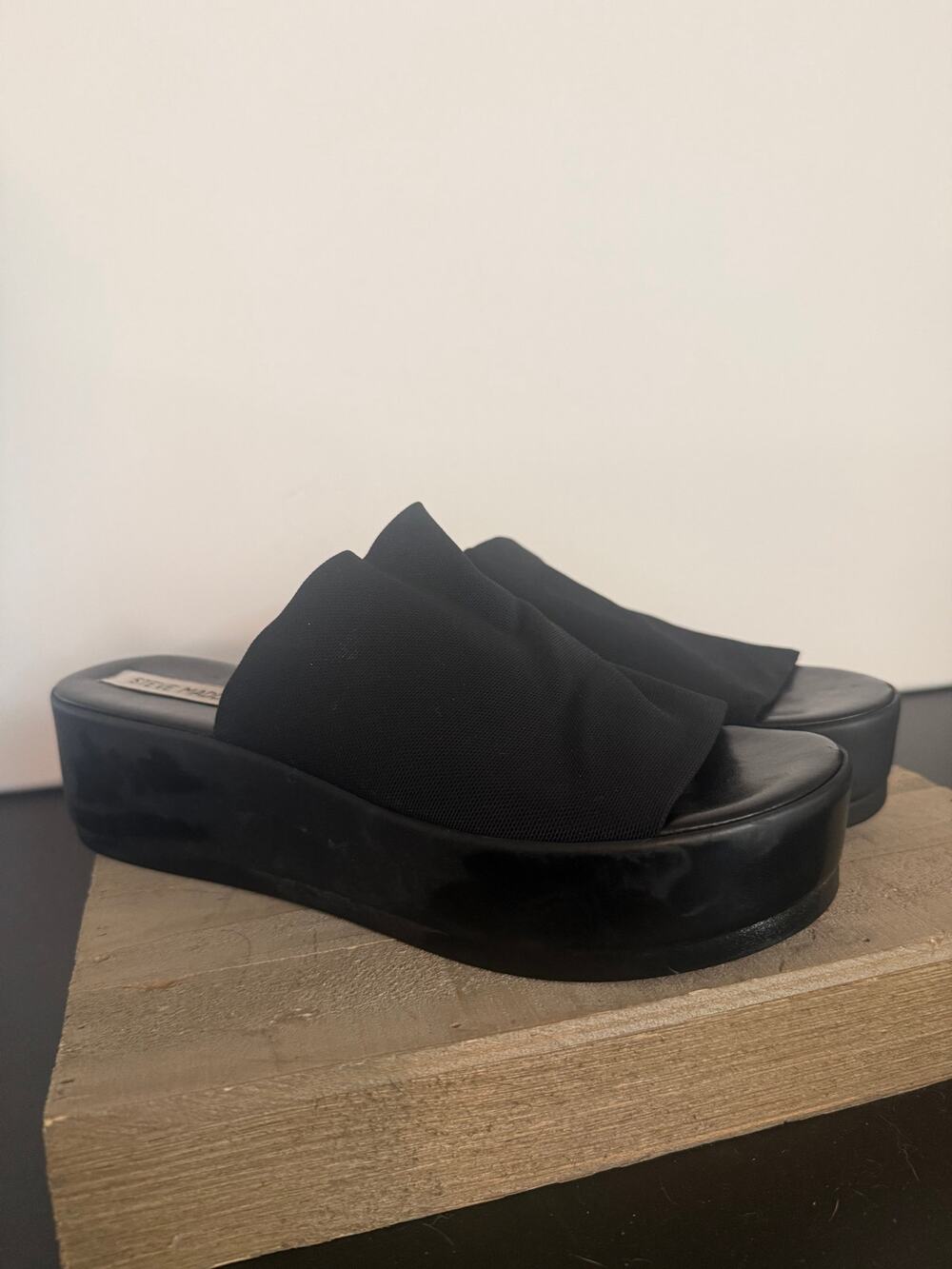 Steve Madden Women’s 8 Black Slinky Platform Sandals Y2K Inspired